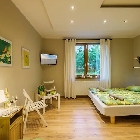Przystan Przy Lesie B&B *